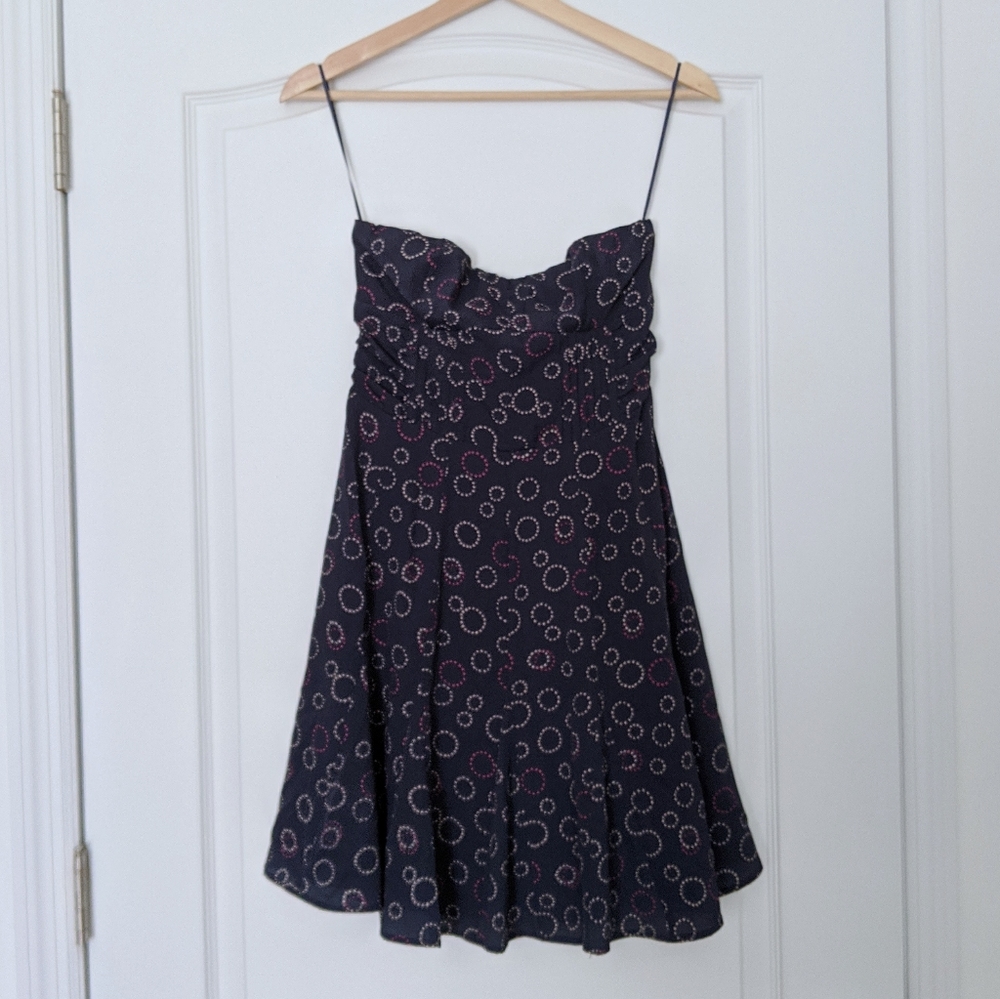 Heart shaped strapless geo pattern dress